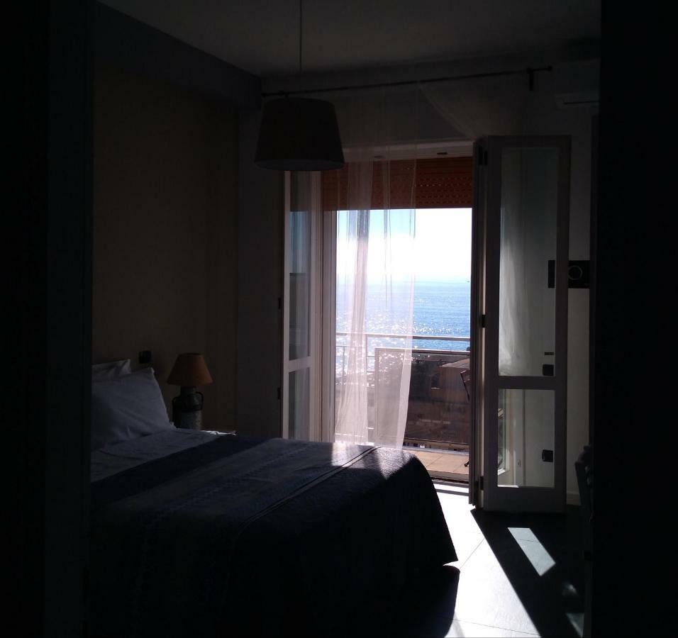 Acquasalata Bed & Breakfast Salerno Bagian luar foto
